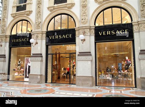 versace milano uffici|versace stores in milan.